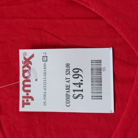 Super Soft Red V-neck 3/4 Sleeve - Picture 6 of 6